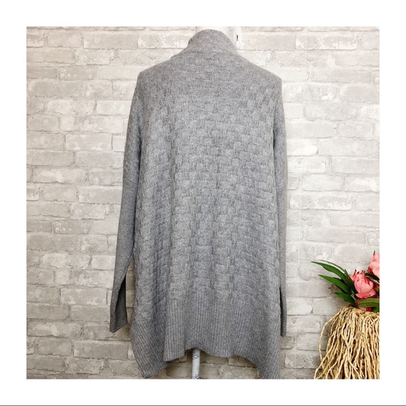 VINCE CAMUTO | Gray Mock Neck Sweater Large - Picture 4 of 14